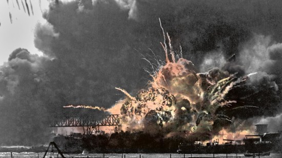 ¿Fue Pearl Harbor un ataque sorpresa o un sacrificio estadounidense en favor de la guerra?