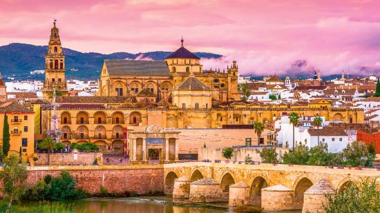 exterior-mezquita-catedral-ciudad-cordoba