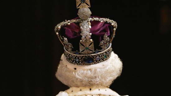 Así se gestó la televisada coronación de Isabel II