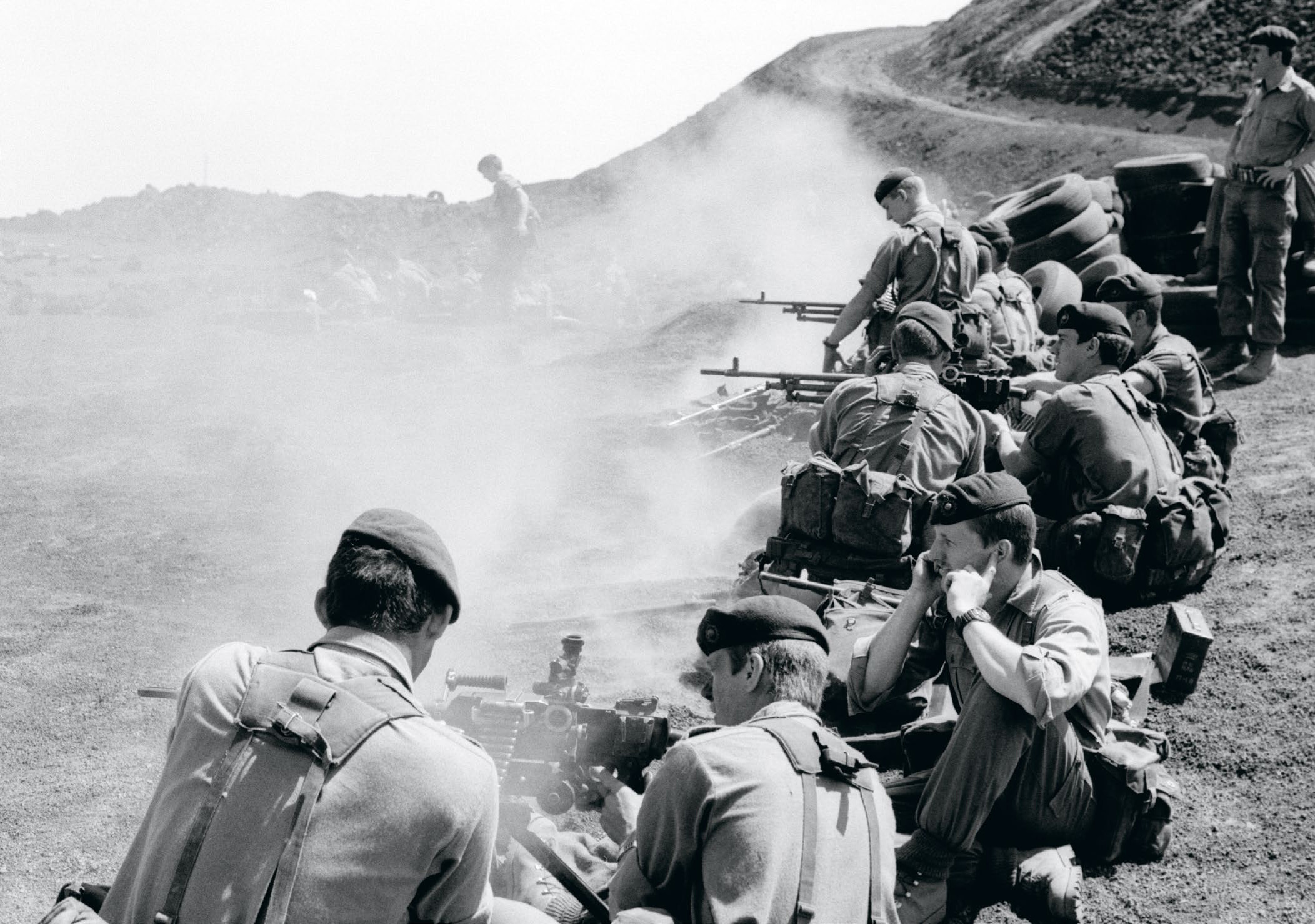 Del IRA a las Malvinas, los grandes conflictos durante el reinado de Isabel II