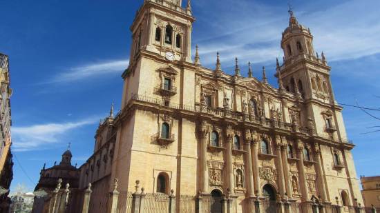 fachada-catedral-jaen