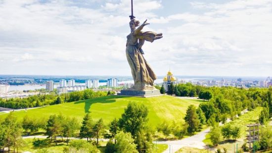Estatua de la Madre Patria en Volgogrado, antigua Stalingrado