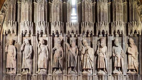 Esculturas más antiguas conocidas de los Nueve de la Fama en el antiguo ayuntamiento de Colonia