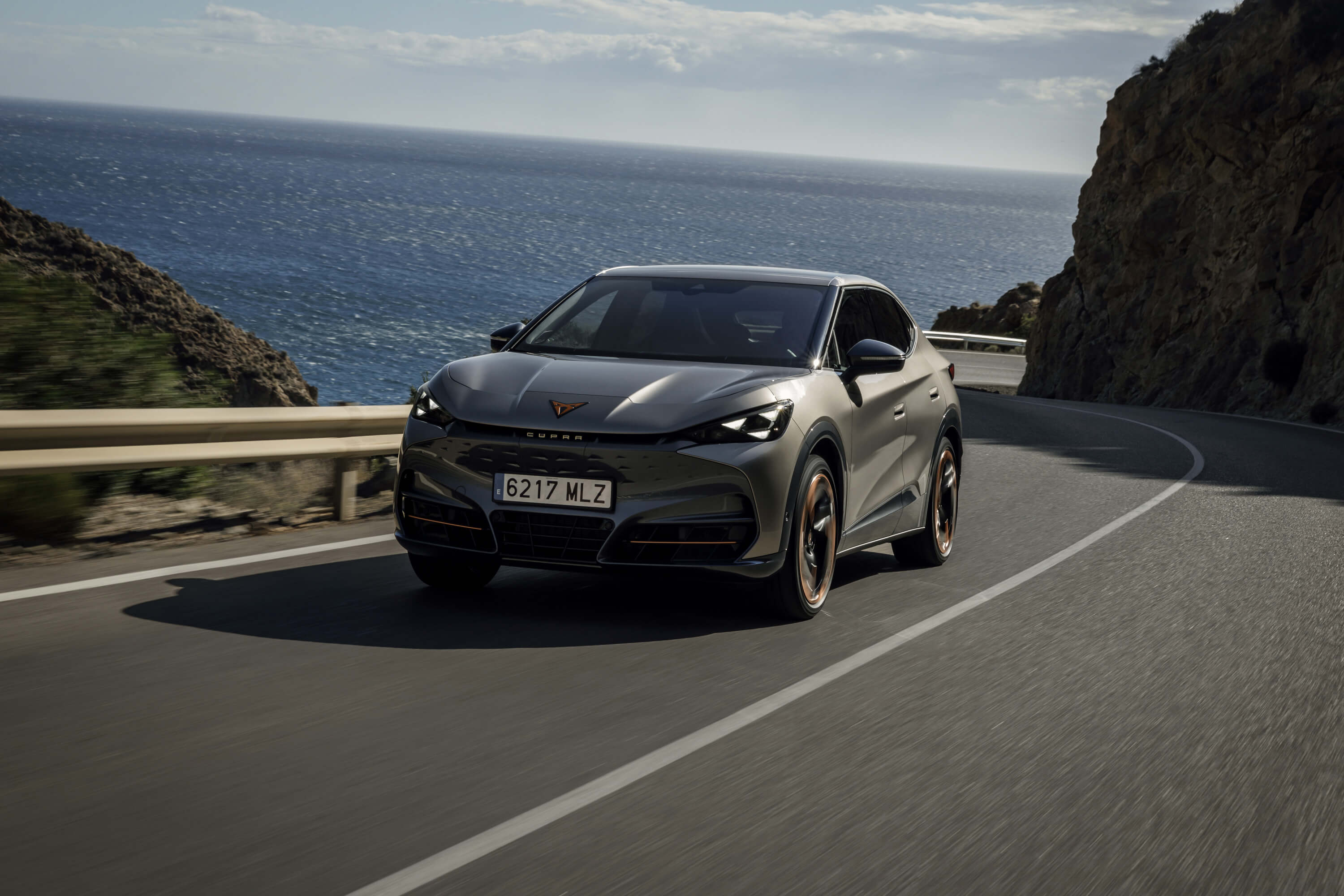 Ya-es-posible-realizar-pedidos-del-nuevo-CUPRA-Tavascan-el-primer-SUV-100-electrico-de-CUPRA_01_HQ