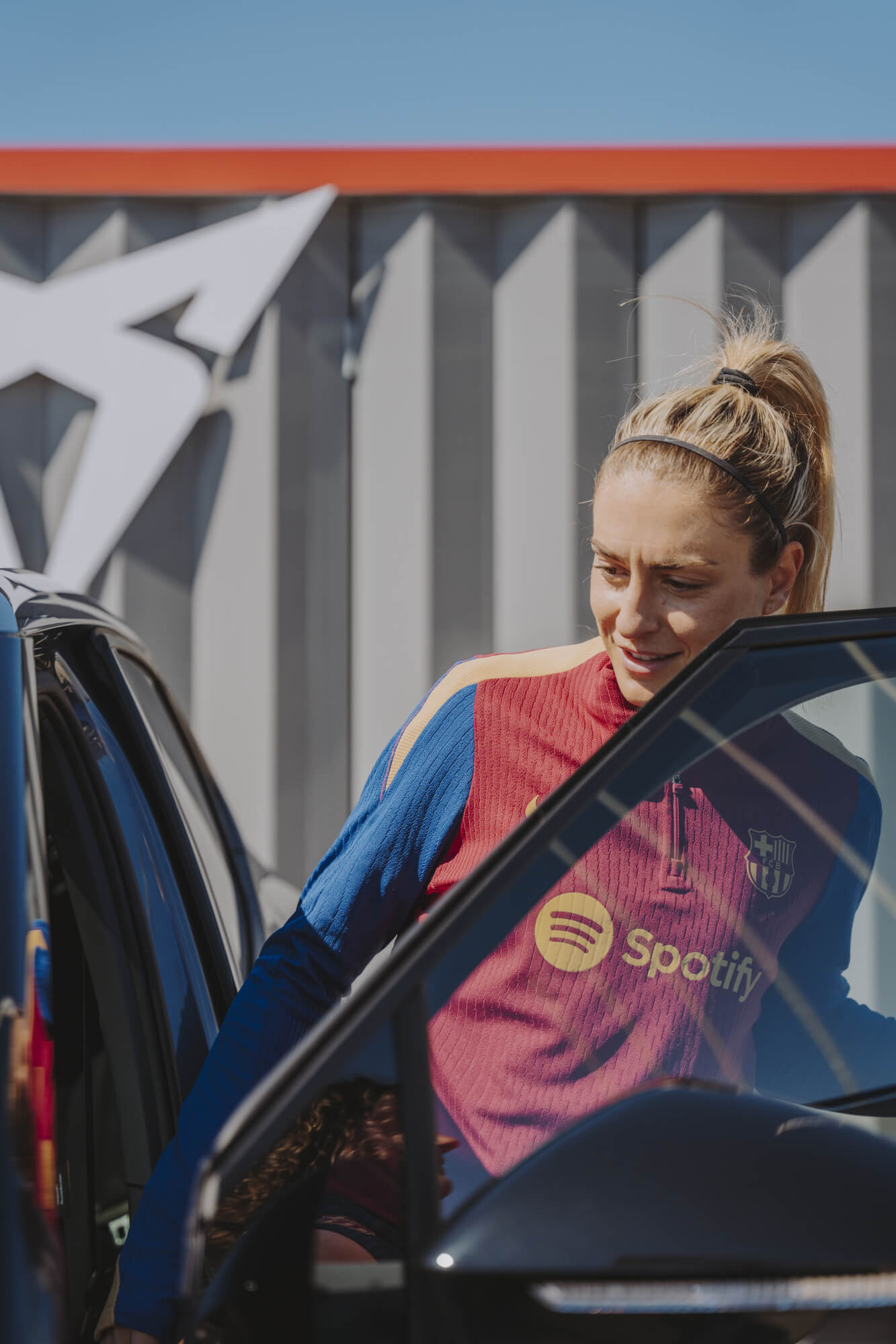 What-will-the-new-Spotify-Camp-Nou-be-like-Barca-players-discover-its-virtual-version-behind-the-wheel-of-the-CUPRA-UrbanRebel-Racing-Concept_04_HQ