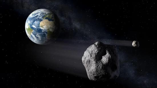 Un asteroide con una pequeña luna