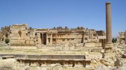 Gran Corte del Templo de Júpiter en Baalbek