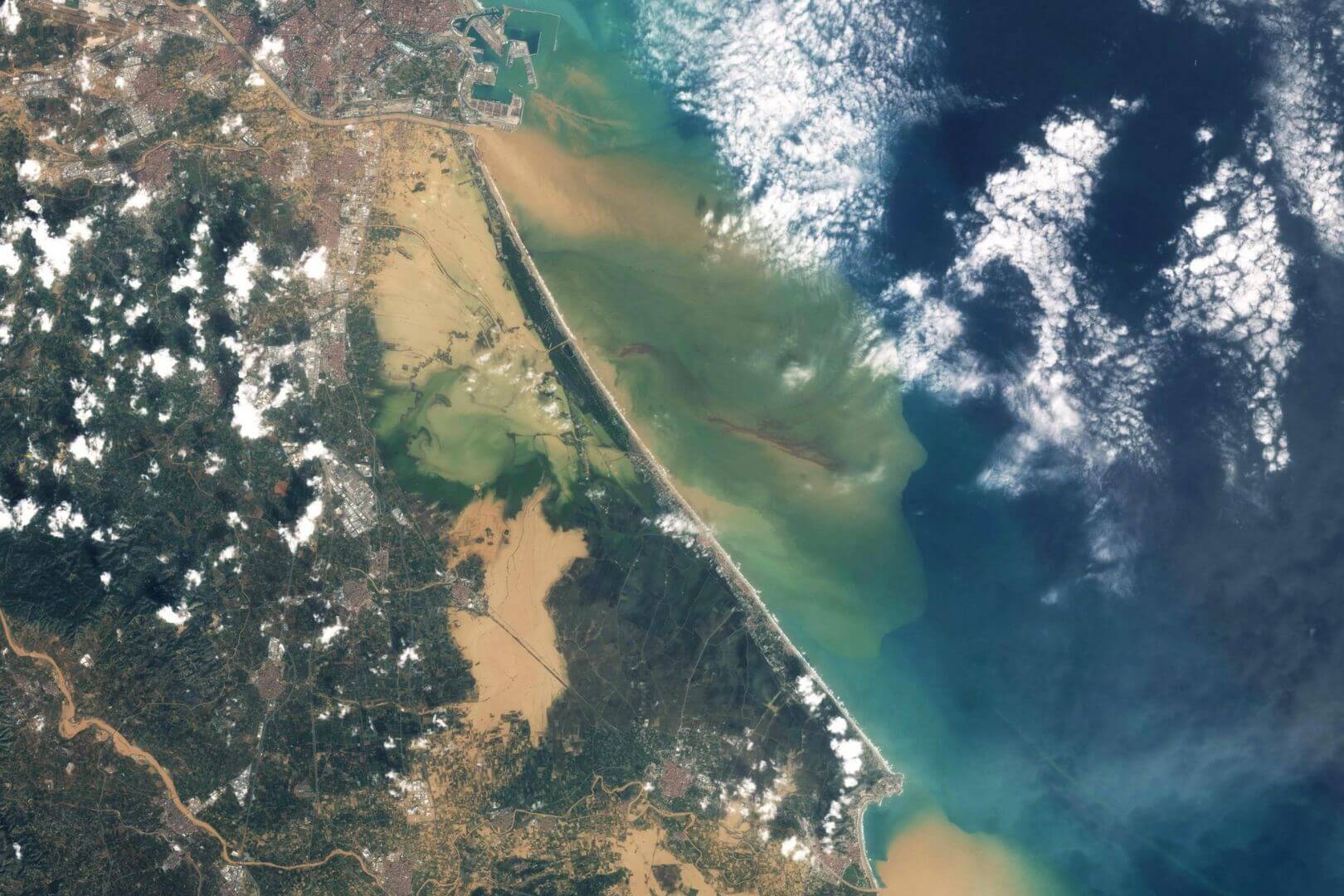 Cronología de la DANA en Valencia: desde los primeros avisos de la AEMET hasta las alertas de emergencia