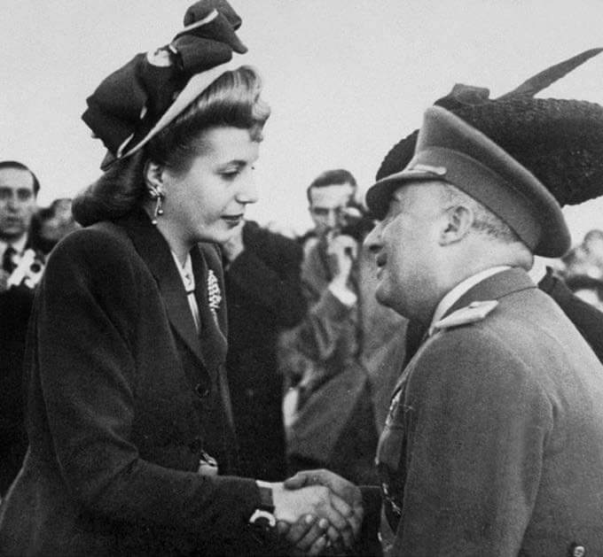 Franco recibe a Eva Perón