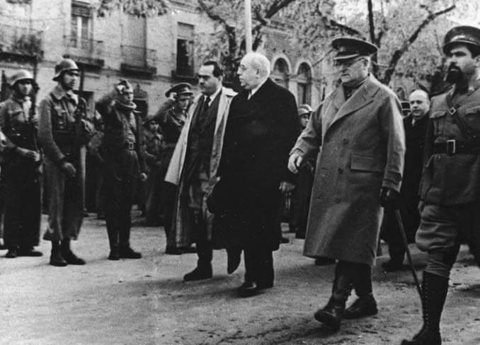 Negrín, Azaña, Miaja y el Campesino visitando el frente