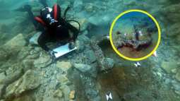 Anclas milenarias y un barco de la Grecia arcaica emergen de las aguas sicilianas