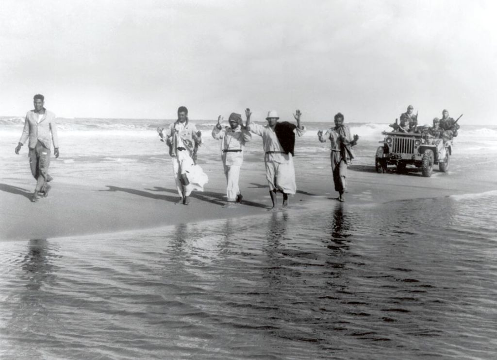 Prisioneros egipcios en el Canal de Suez