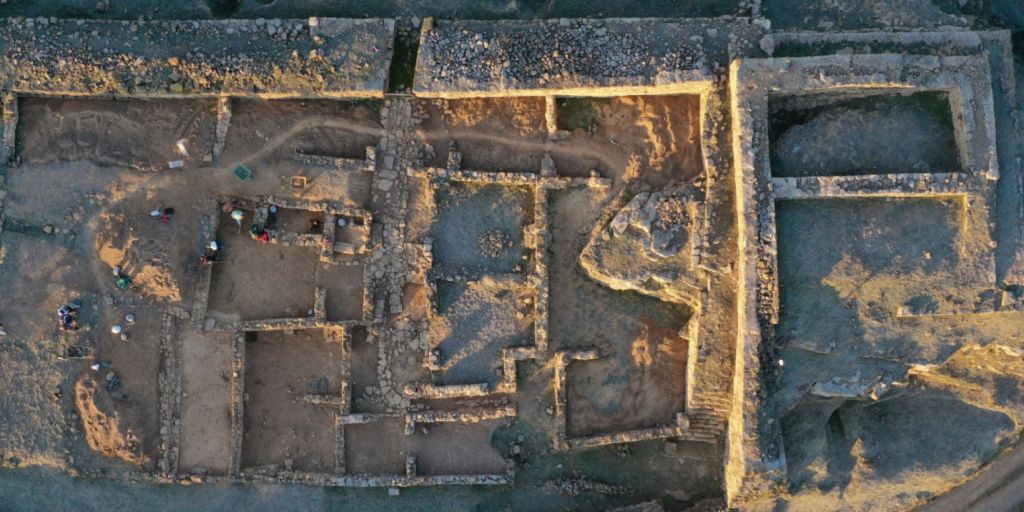 Fotografía aérea de una residencia aristocrática en el yacimiento de Ullastret