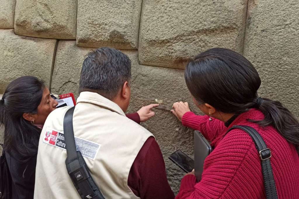 Autoridades, expertos en cultura e investigadores forenses evaluaron los daños