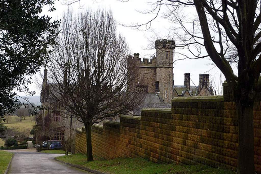 La histórica finca de Whittington Hall en Lancashire, escenario del hallazgo del anillo