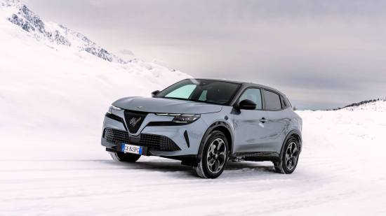 Alfa Romeo Junior Ibrida Q4