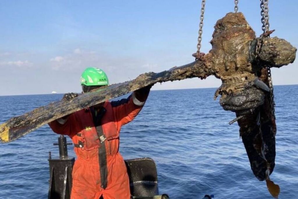 Un fragmento del avión de Robert McCollum recuperado del mar Báltico