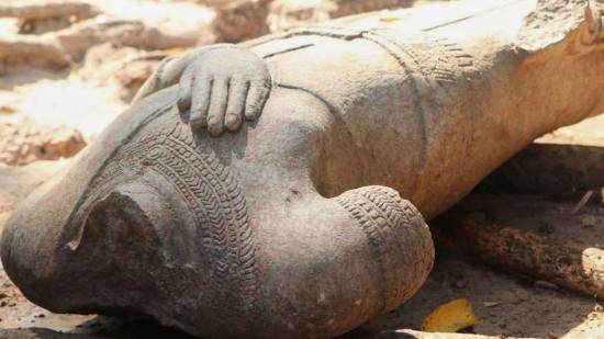 El hallazgo arqueológico reconstituye una estatua que llevaba casi 100 años incompleta