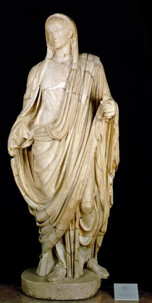 Estatua de Augusto togado