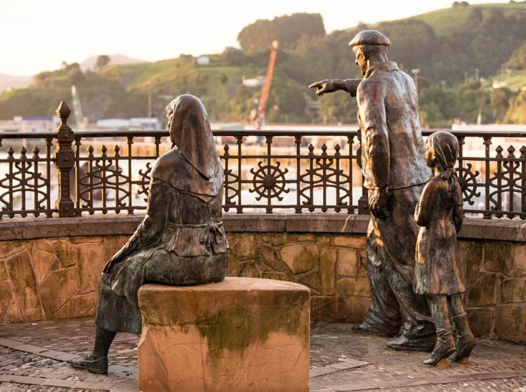 Grupo escultórico Badatoz