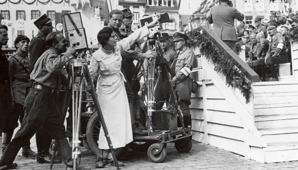 Leni Riefenstahl rodando El triunfo de la voluntad