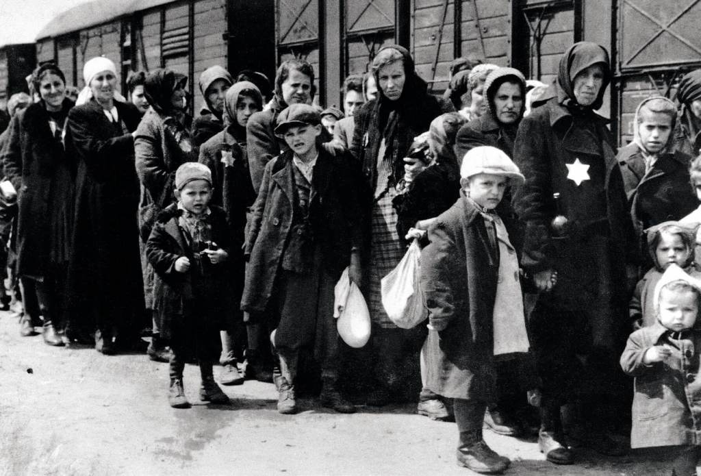 Llegada de judíos húngaros a Auschwitz-Birkenau