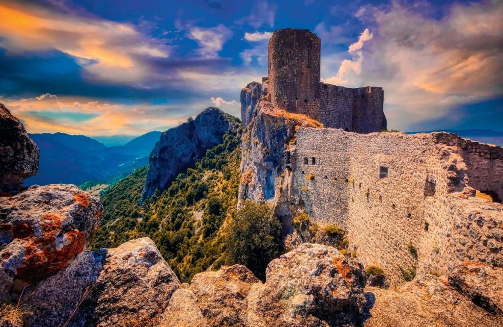 Ruinas del castillo cátaro de Peyrepertuse