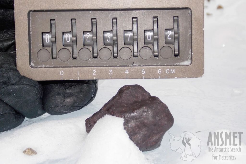 El meteorito analizado en este estudio, conocido como LAR12252, fue hallado en la Antártida en el año 2012