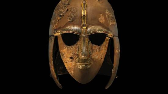 Un descubrimiento fortuito en una isla danesa pone en duda décadas de consenso sobre el casco de Sutton Hoo, símbolo de la realeza anglosajona