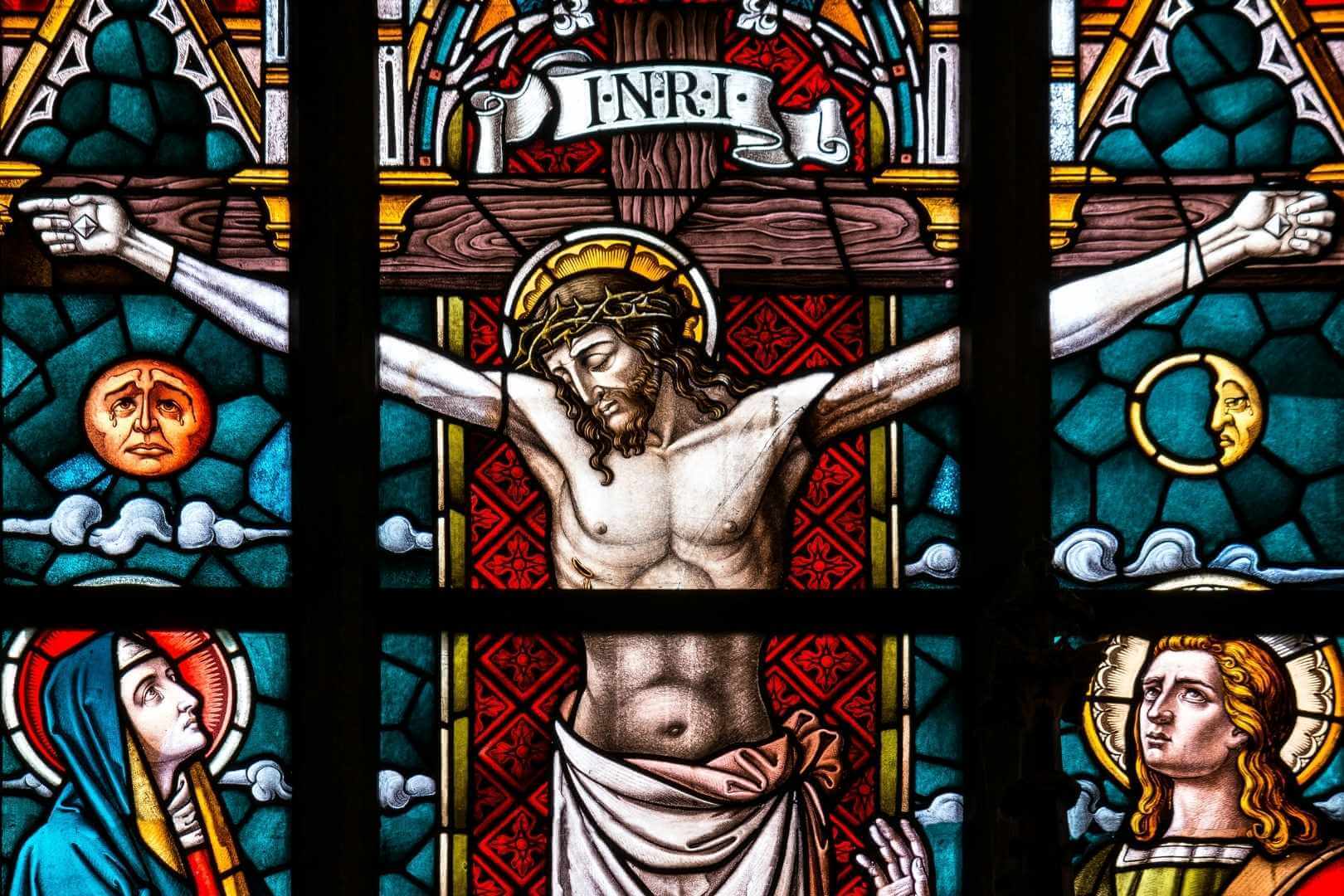 El análisis médico forense de la crucifixión revela un lento colapso del cuerpo por asfixia, hemorragias y fallo multiorgánico