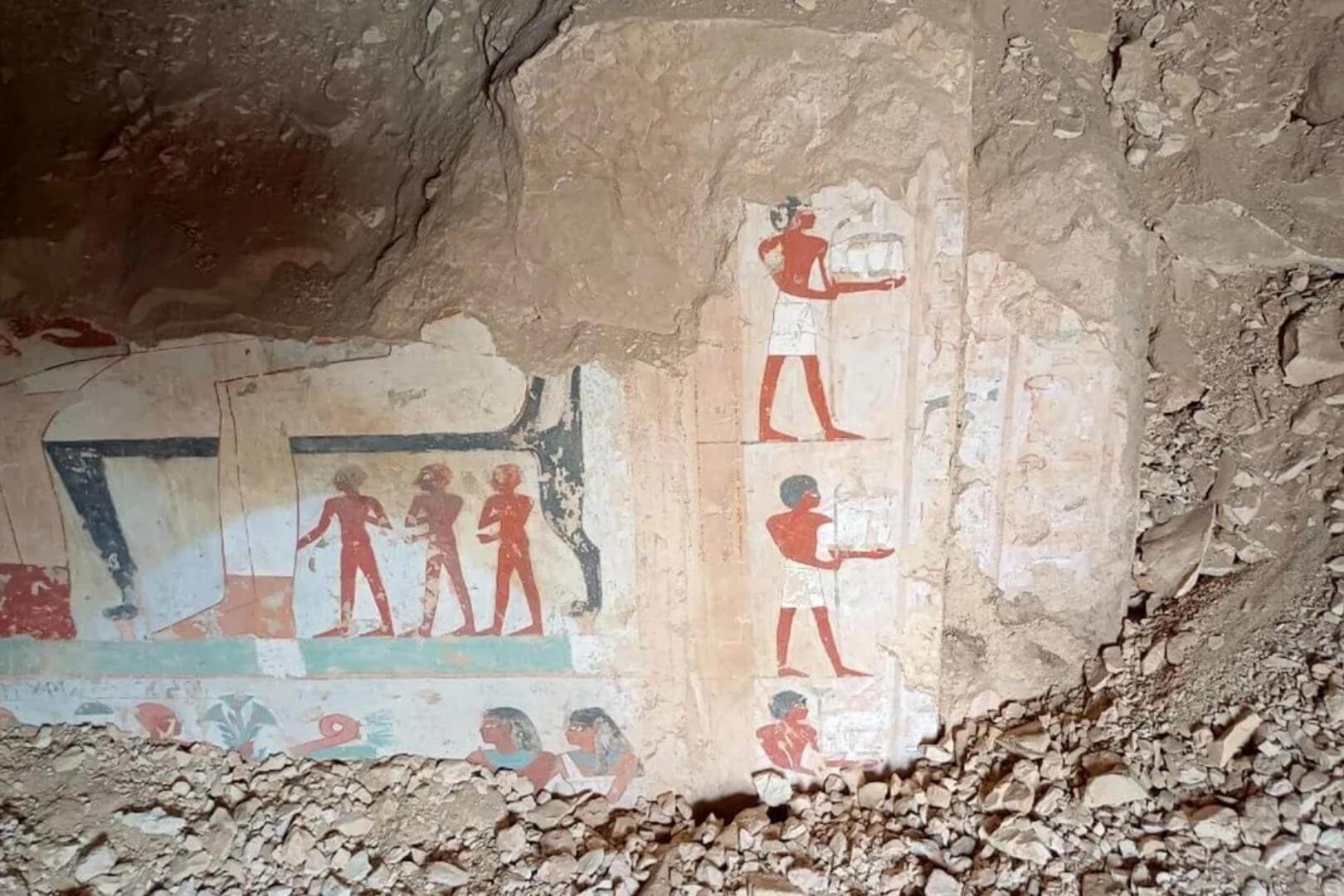 Encuentran en Egipto tumbas con inscripciones secretas y patios rituales de la élite del Reino Nuevo