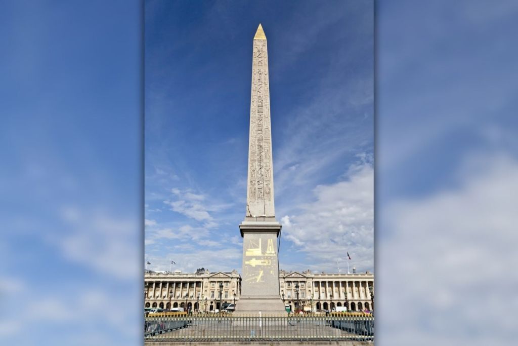 El obelisco de Luxor ubicado en pleno centro de París