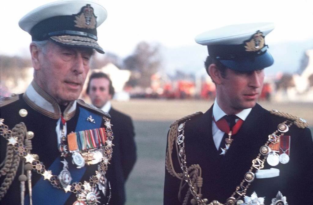 Lord Mountbatten y Carlos, príncipe de Gales
