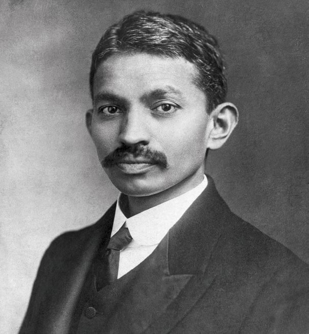 Retrato de Gandhi con 24 años