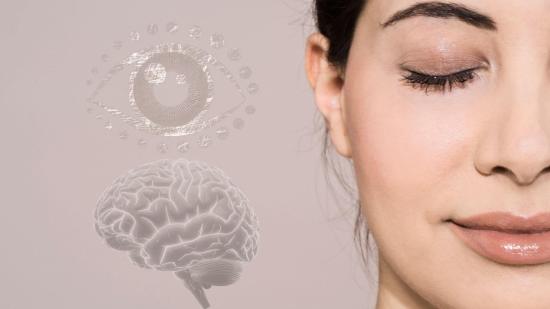 Tu cerebro no se apaga en un parpadeo, así rellenas los huecos de visión, según la ciencia