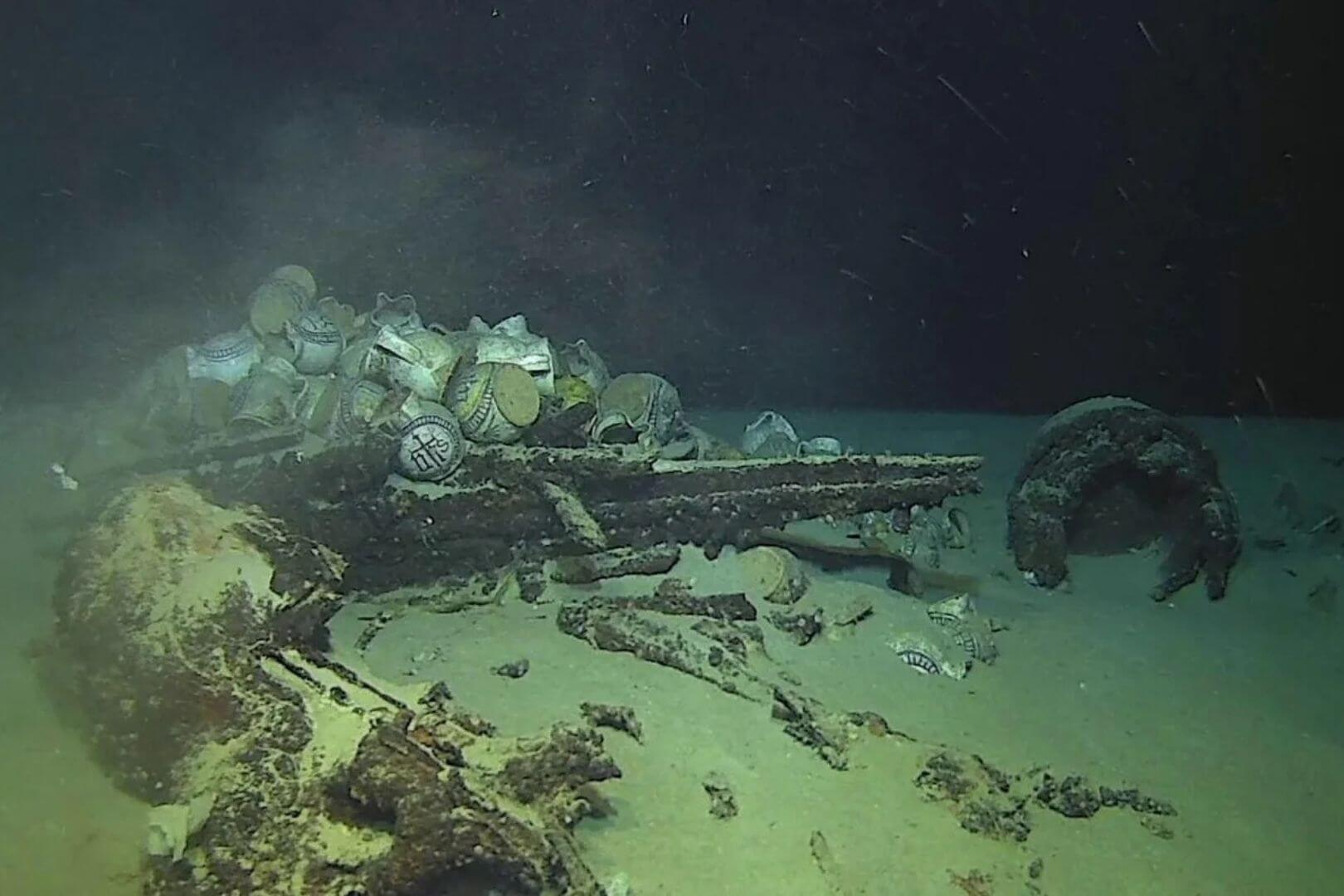 Arqueólogos franceses encuentran un navío de 30 metros del siglo XVI en el abismo del Mediterráneo