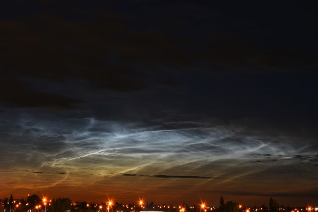 Cuando el Sol ya se ha ocultado, la atmósfera aún guarda una sorpresa luminosa