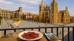 ¿Por qué las fotos que compartimos cuando viajamos importan tanto? Construyendo recuerdos, emociones... y también la imagen de los destinos