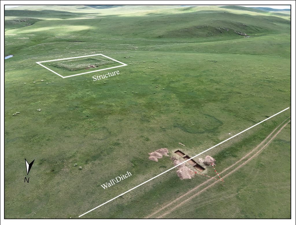 MA03 y línea de foso