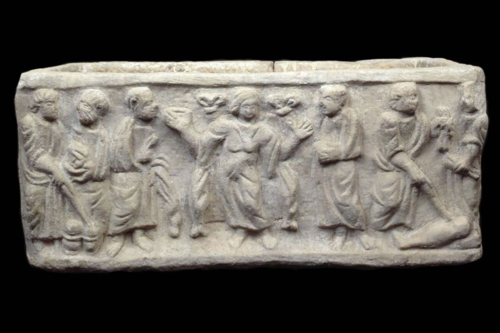 Sarcófago infantil romano