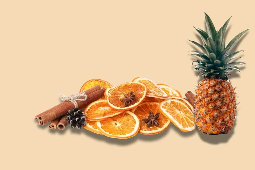 Piña, naranjas y canela