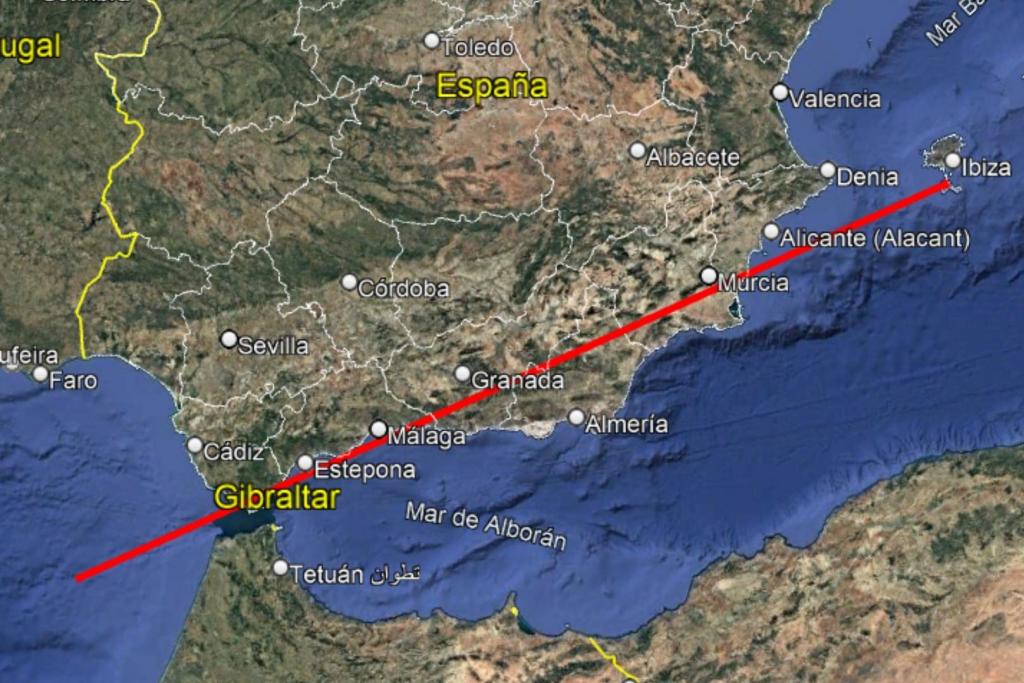 Trayectoria estimada de la bola de fuego ‘artificial’ del 10 de agosto, desde su entrada sobre Gibraltar hasta su paso sobre el Mediterráneo camino de las Baleares