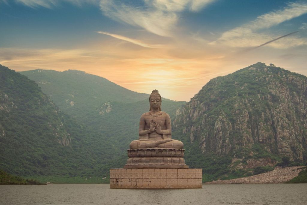 El calendario budista, uno de los pocos en el mundo que incorpora un año cero, refleja una visión distinta del tiempo y del vacío