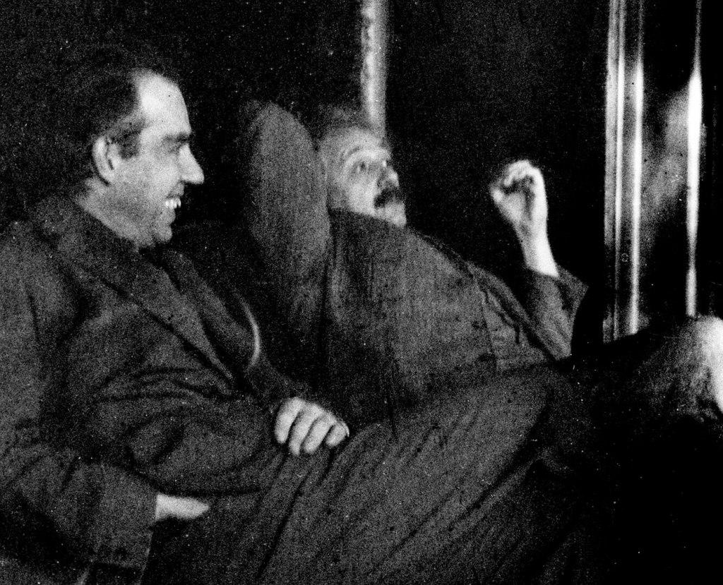 Niels Bohr y Albert Einstein 