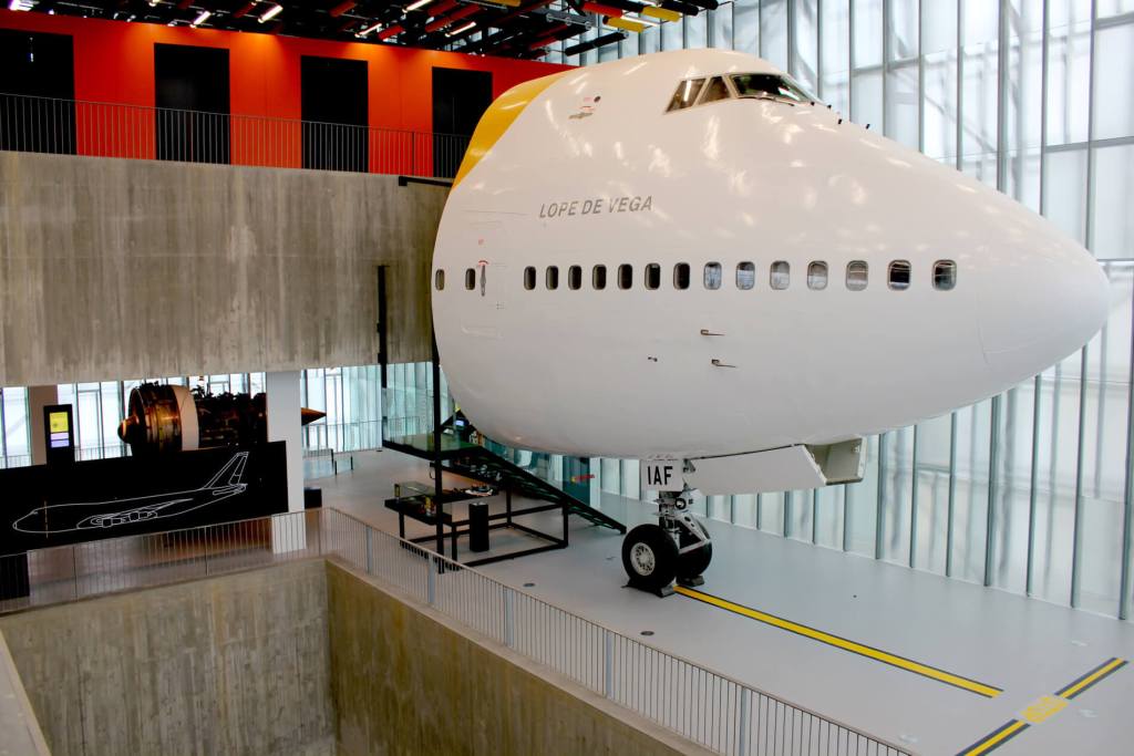 Boeing 747 "Lope de Vega" expuesto en la sala Iberia del Museo Nacional de Ciencia y Tecnología (MUNCYT) en su sede de A Coruña. Créditos: página web del MUNCYT: Tour virtual.