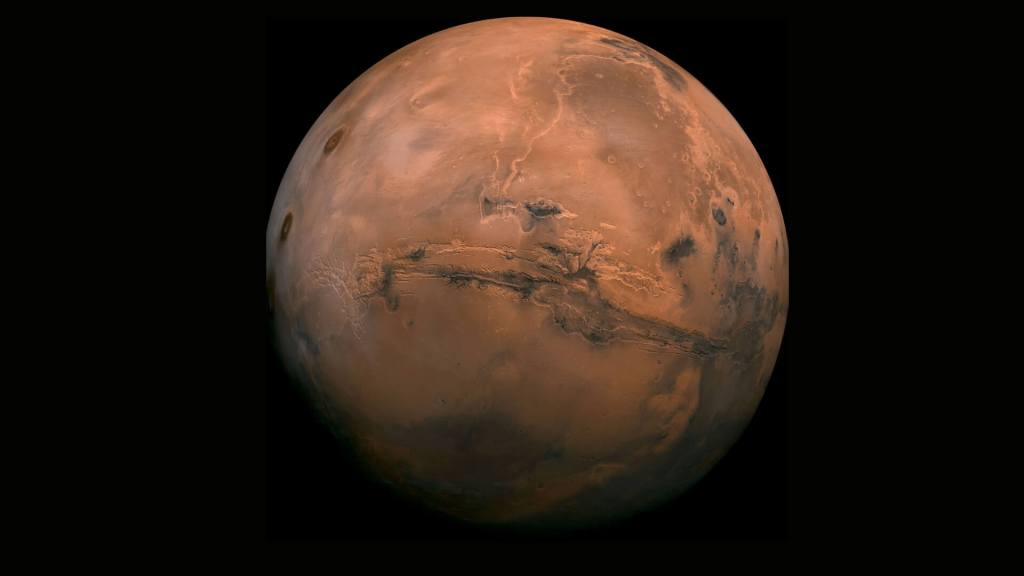 Una misteriosa señal de luz en Marte revela un antiguo episodio de calor y oxidación bajo sus rocas