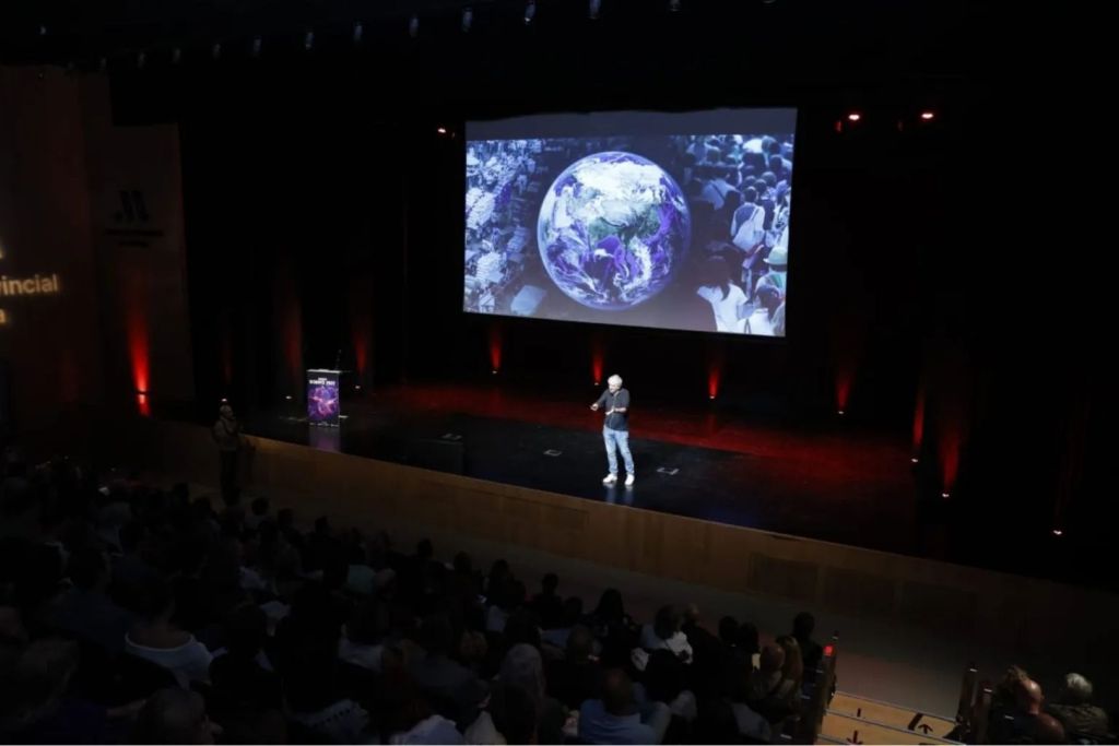 El paleontólogo Juan Luis Arsuaga