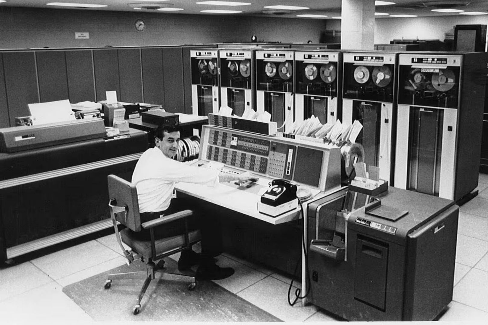 Los mensajes enviados entre dos computadoras separadas por más de 600 kilómetros sentaron las bases de lo que más tarde se convertiría en internet