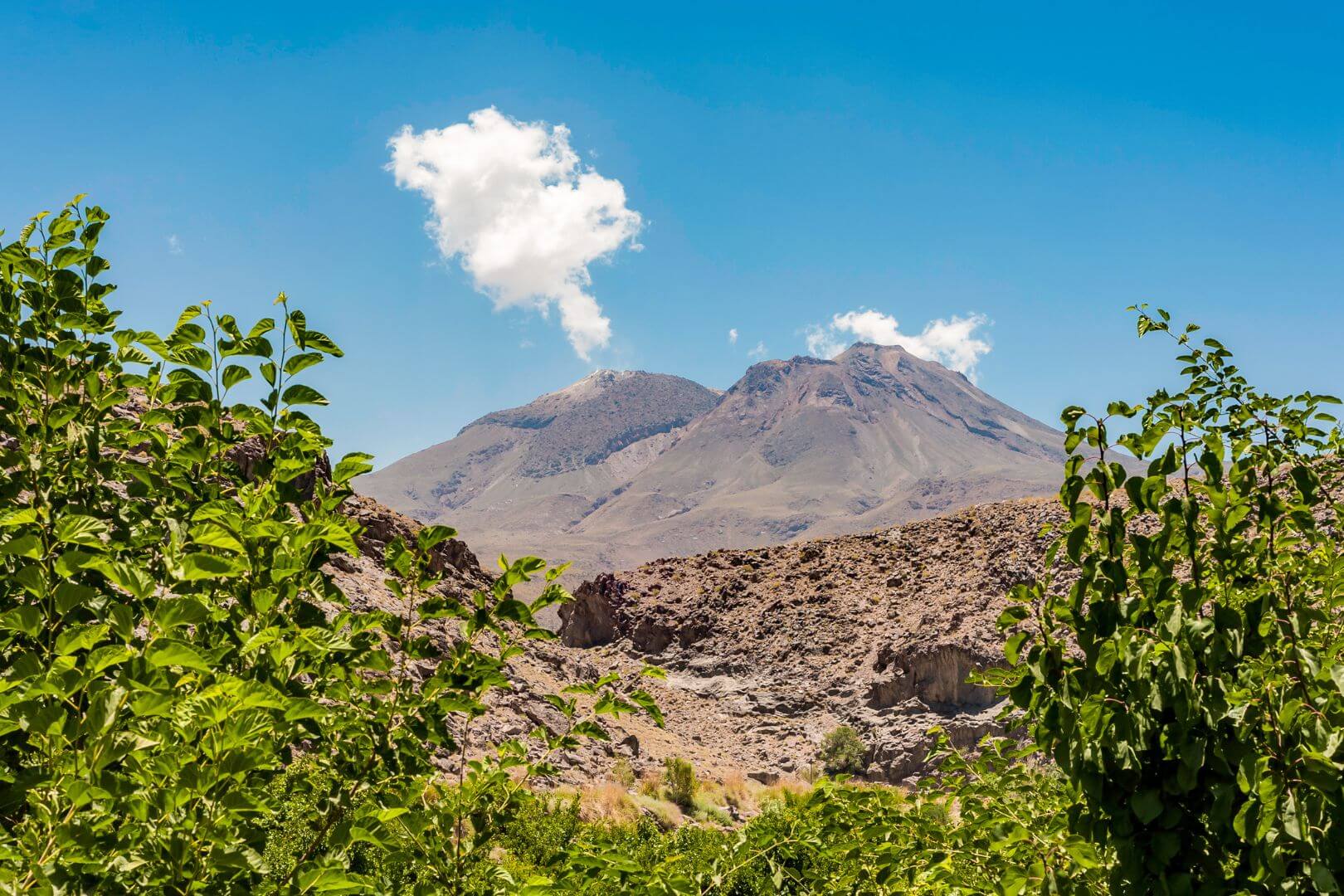 Detectan señales ocultas bajo un volcán en Irán que creían extinto