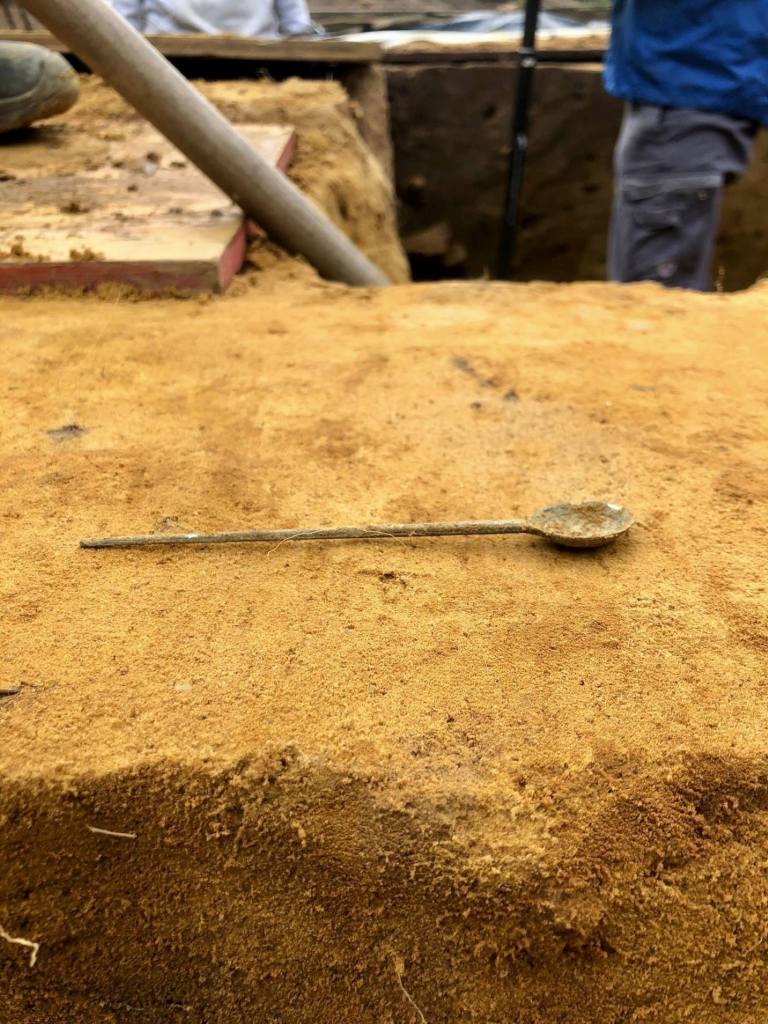 Cuchara de bronce de Aliso